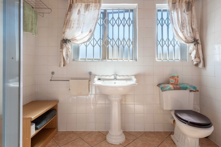 2 Bedroom Property for Sale in Scottburgh South KwaZulu-Natal