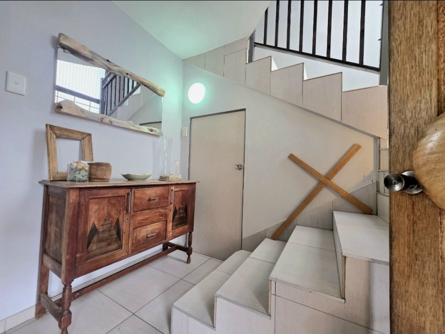 3 Bedroom Property for Sale in Amanzimtoti KwaZulu-Natal