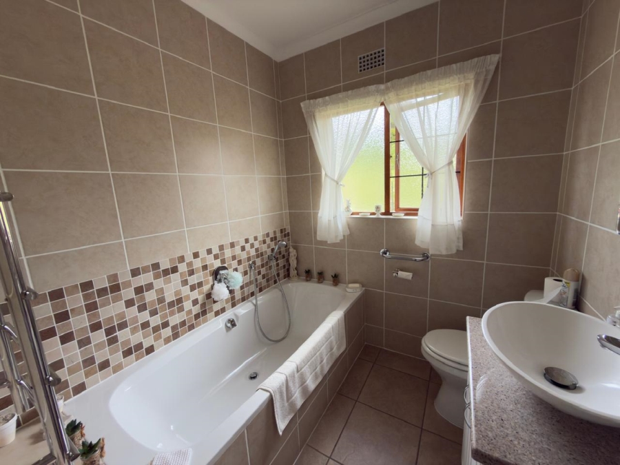 2 Bedroom Property for Sale in Amber Ridge KwaZulu-Natal