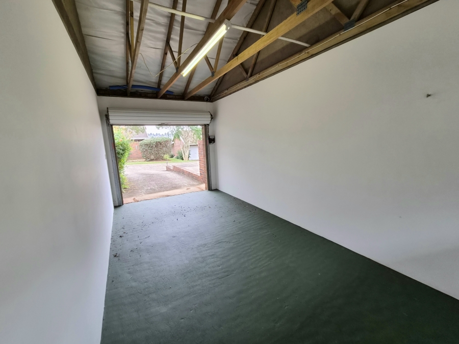 2 Bedroom Property for Sale in Amberglen KwaZulu-Natal