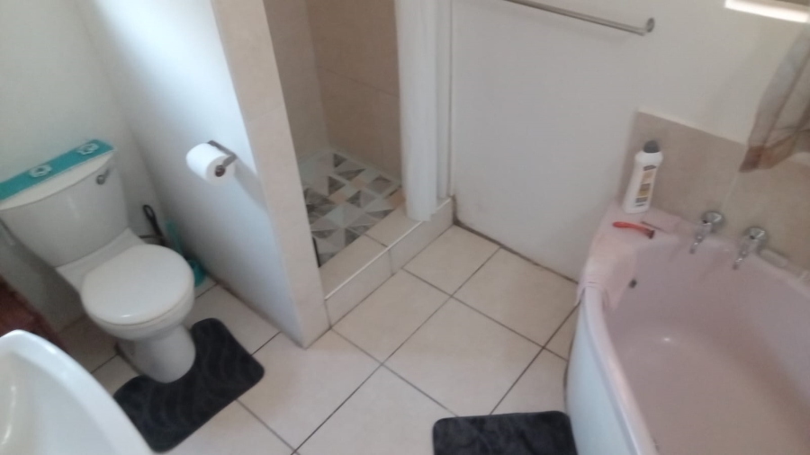 4 Bedroom Property for Sale in Uvongo KwaZulu-Natal