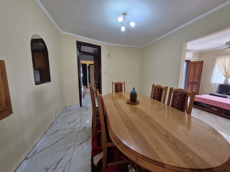 To Let 4 Bedroom Property for Rent in Reservoir Hills KwaZulu-Natal