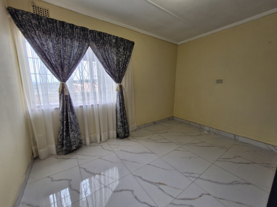 To Let 4 Bedroom Property for Rent in Reservoir Hills KwaZulu-Natal
