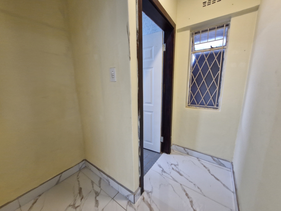 To Let 4 Bedroom Property for Rent in Reservoir Hills KwaZulu-Natal