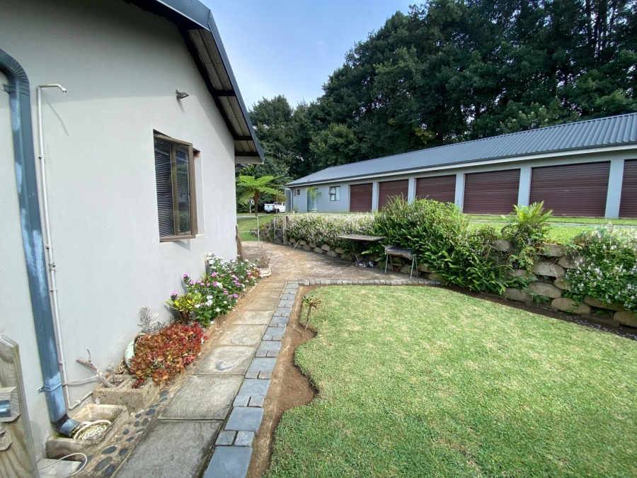 To Let 1 Bedroom Property for Rent in Crestholme KwaZulu-Natal