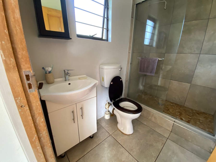 To Let 1 Bedroom Property for Rent in Crestholme KwaZulu-Natal