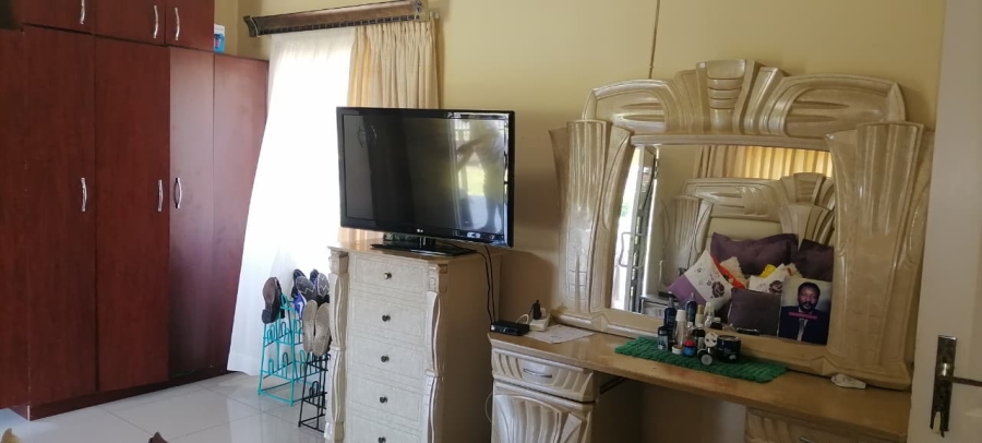 5 Bedroom Property for Sale in Margate KwaZulu-Natal