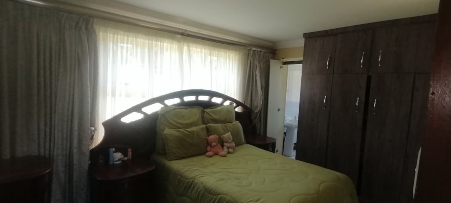 5 Bedroom Property for Sale in Margate KwaZulu-Natal