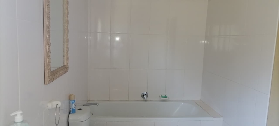 5 Bedroom Property for Sale in Margate KwaZulu-Natal