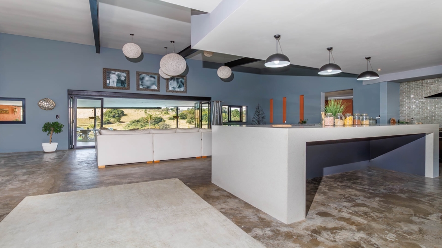 6 Bedroom Property for Sale in Crestholme KwaZulu-Natal