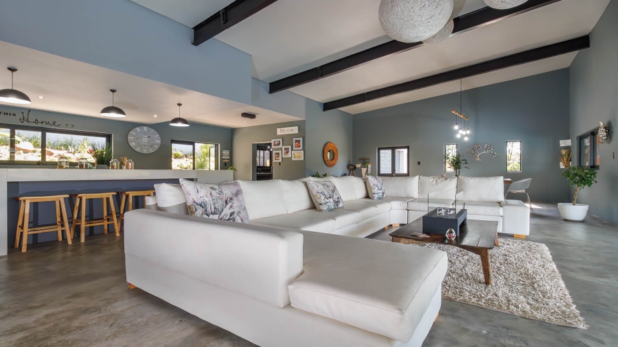6 Bedroom Property for Sale in Crestholme KwaZulu-Natal
