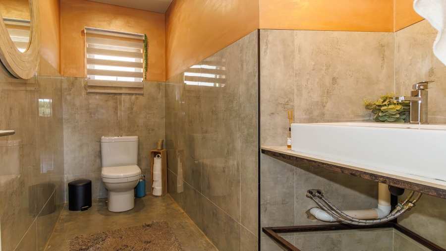 6 Bedroom Property for Sale in Crestholme KwaZulu-Natal
