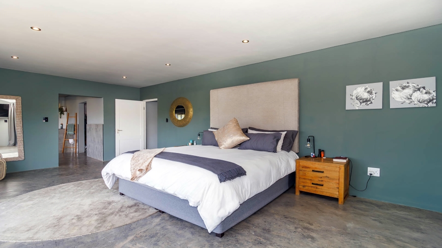 6 Bedroom Property for Sale in Crestholme KwaZulu-Natal