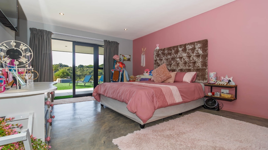 6 Bedroom Property for Sale in Crestholme KwaZulu-Natal