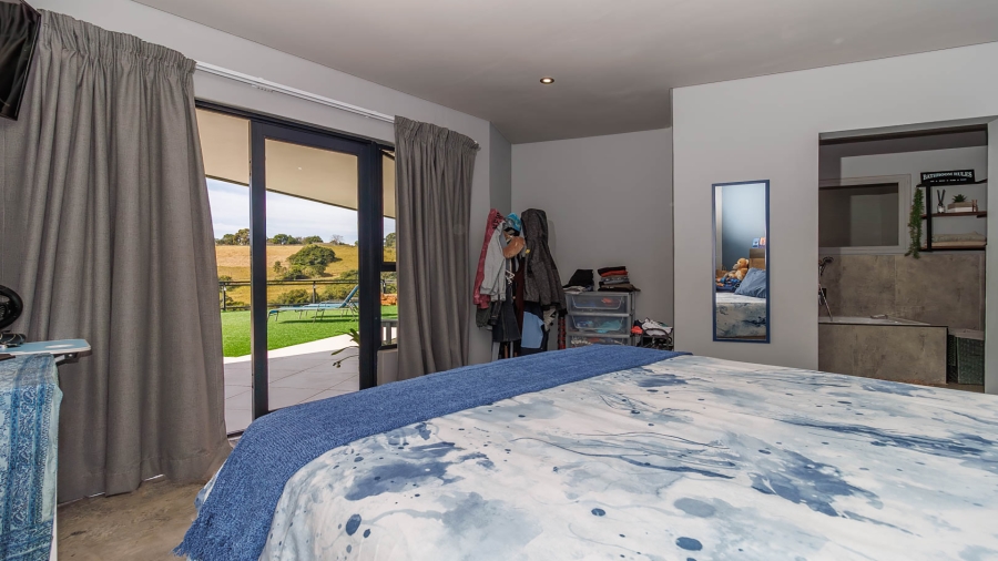 6 Bedroom Property for Sale in Crestholme KwaZulu-Natal