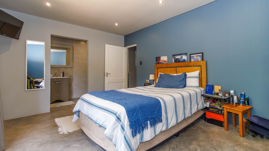 6 Bedroom Property for Sale in Crestholme KwaZulu-Natal