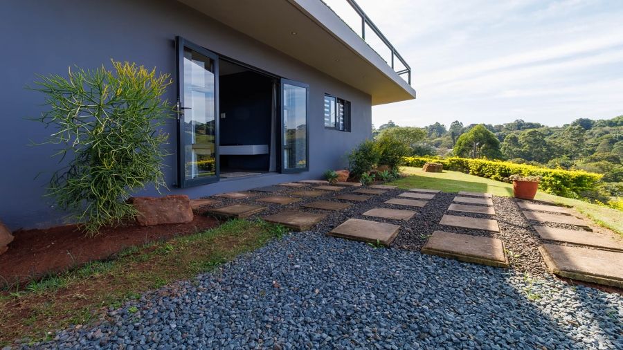 6 Bedroom Property for Sale in Crestholme KwaZulu-Natal