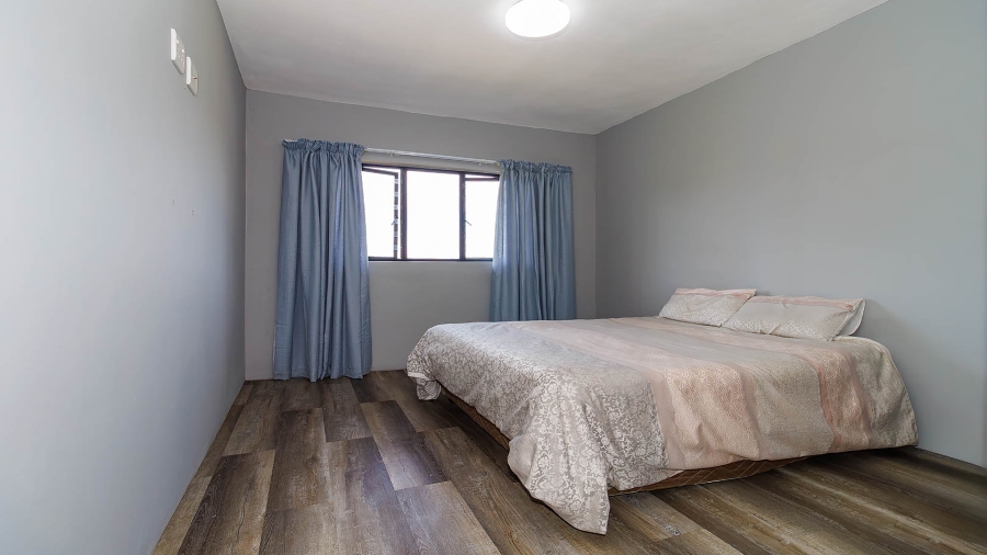 6 Bedroom Property for Sale in Crestholme KwaZulu-Natal