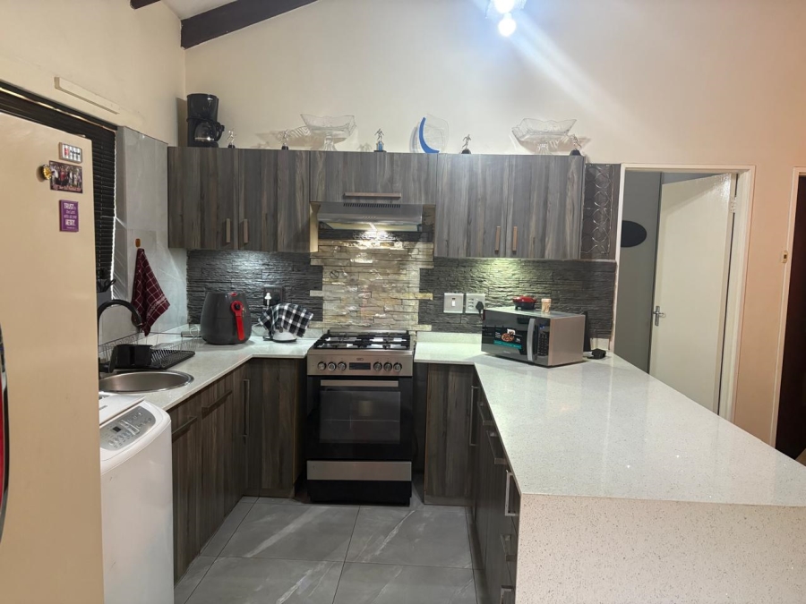 3 Bedroom Property for Sale in Town Bush Valley KwaZulu-Natal