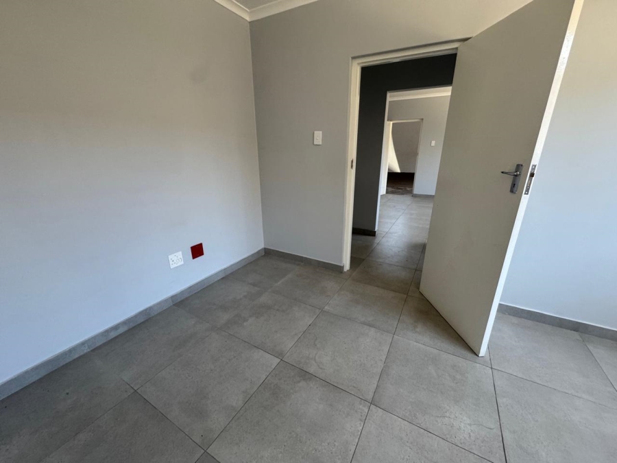 To Let Commercial Property for Rent in New Germany KwaZulu-Natal