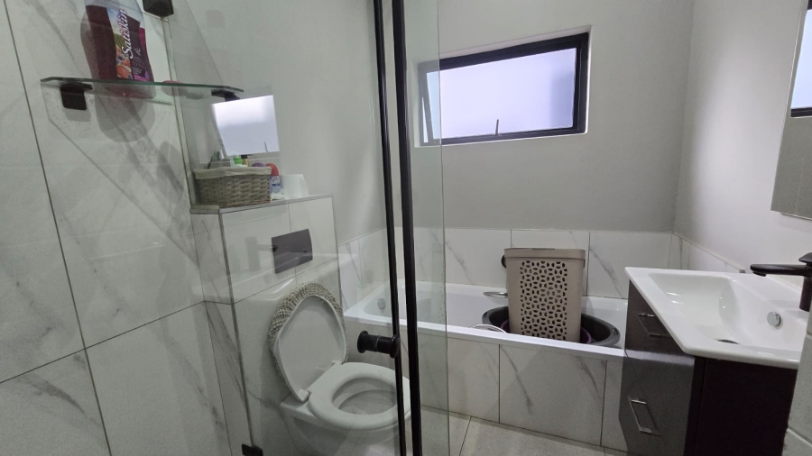 To Let 3 Bedroom Property for Rent in Palm Lakes Estate KwaZulu-Natal