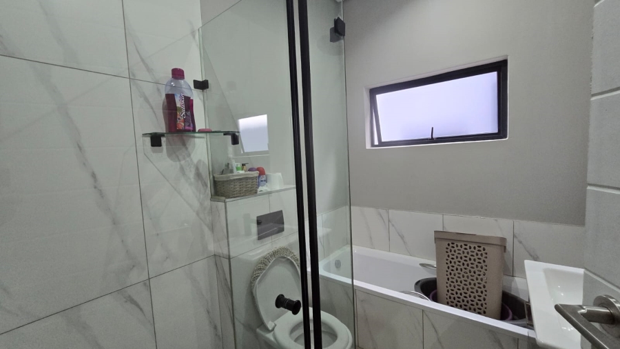 To Let 3 Bedroom Property for Rent in Palm Lakes Estate KwaZulu-Natal