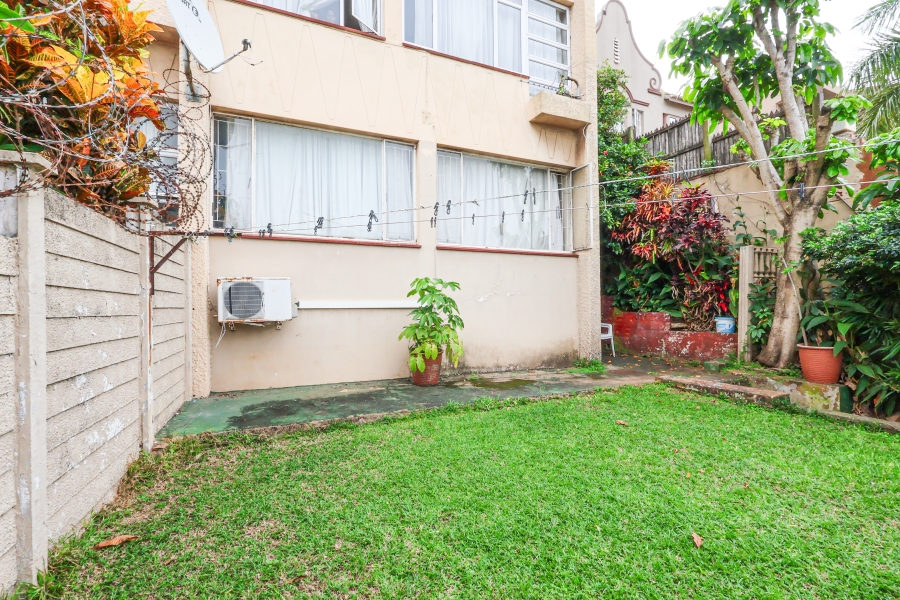 1 Bedroom Property for Sale in Essenwood KwaZulu-Natal