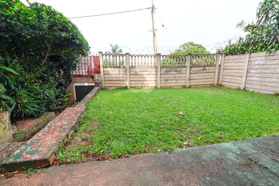 1 Bedroom Property for Sale in Essenwood KwaZulu-Natal