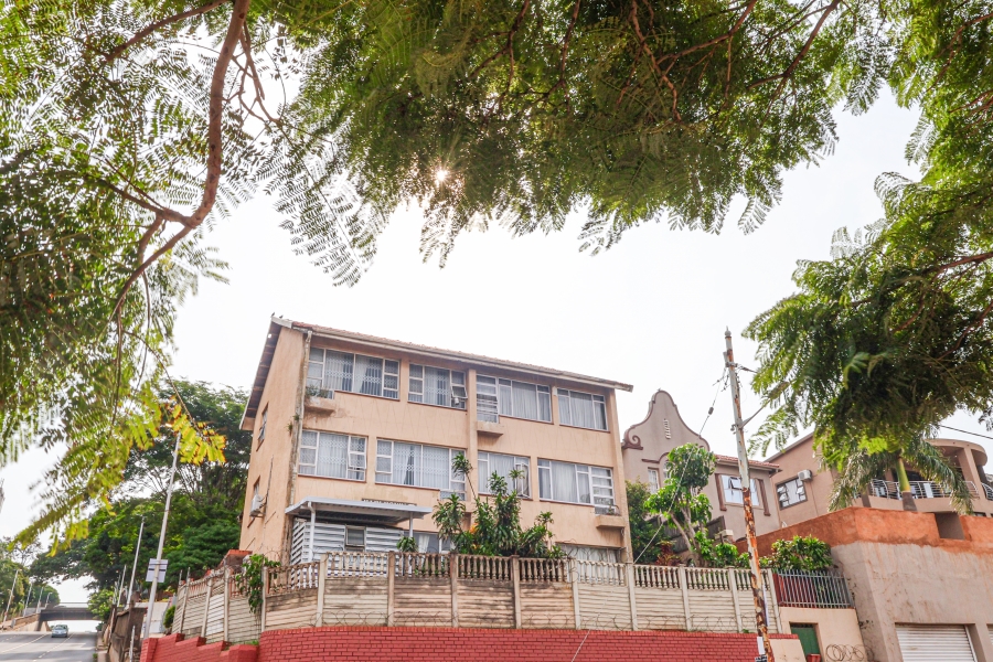 1 Bedroom Property for Sale in Essenwood KwaZulu-Natal