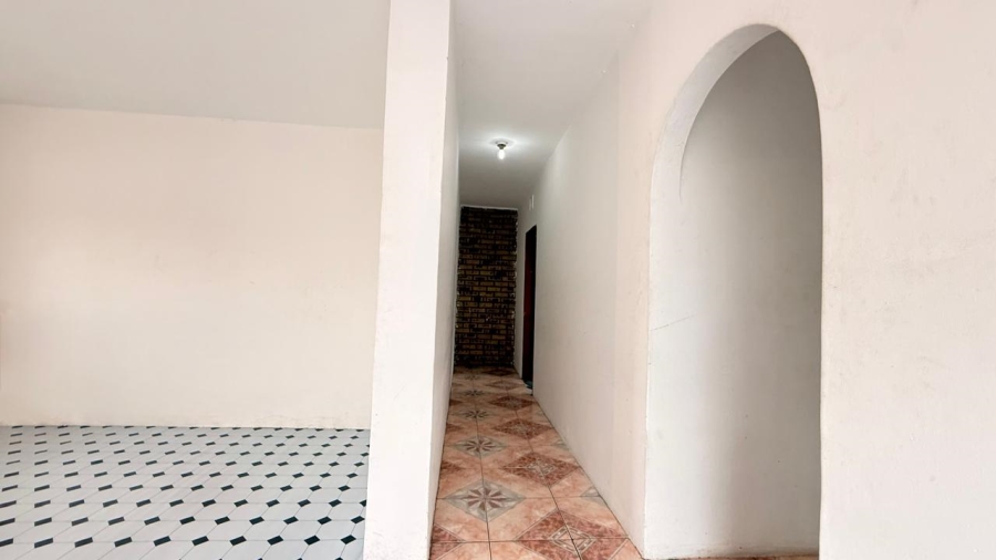 To Let 1 Bedroom Property for Rent in Umhlatuzana KwaZulu-Natal