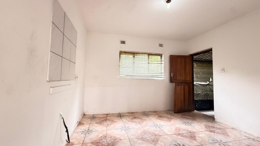 To Let 1 Bedroom Property for Rent in Umhlatuzana KwaZulu-Natal