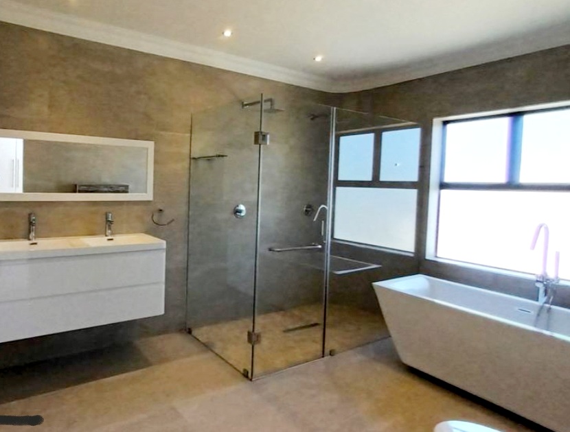 6 Bedroom Property for Sale in La Lucia KwaZulu-Natal