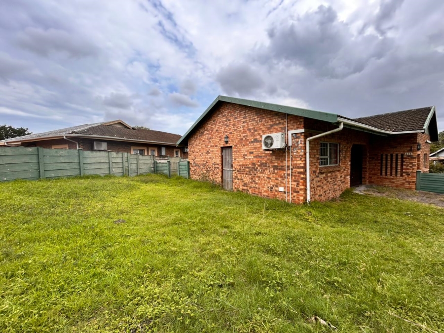 2 Bedroom Property for Sale in Birdswood KwaZulu-Natal