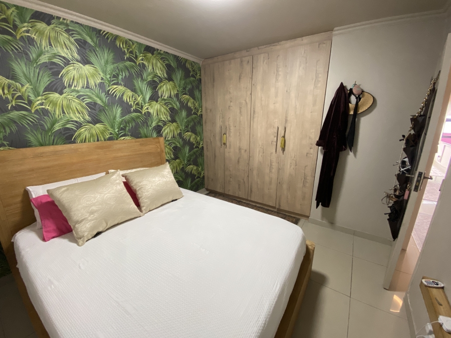 To Let 2 Bedroom Property for Rent in Westbrook KwaZulu-Natal