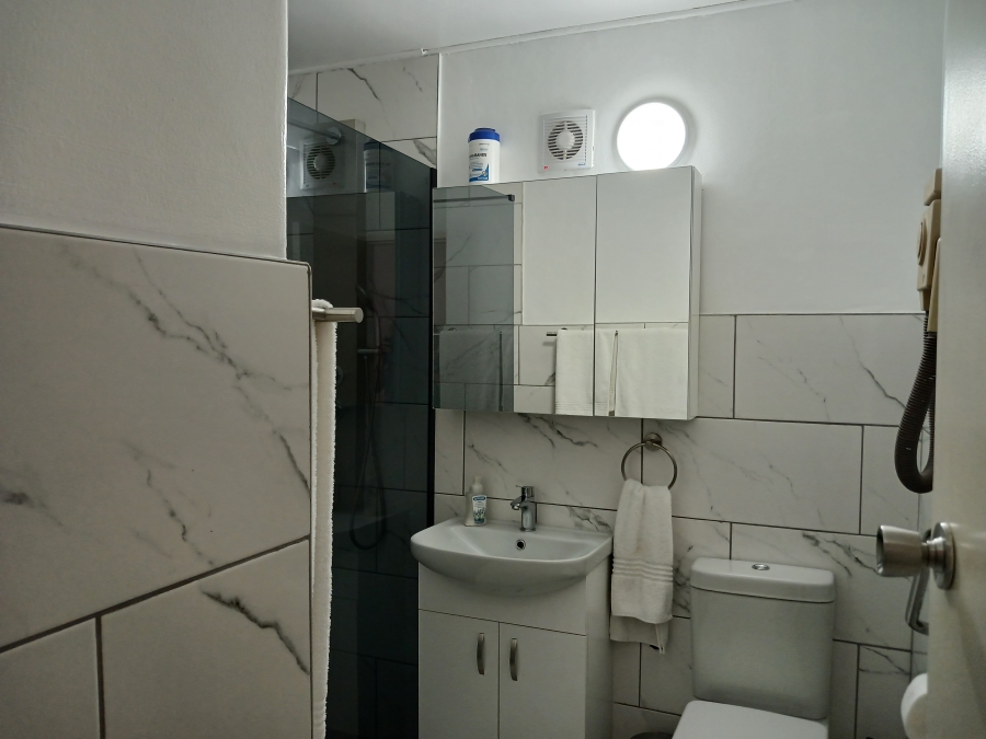 1 Bedroom Property for Sale in North Beach KwaZulu-Natal