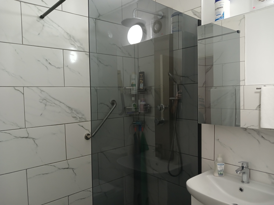 1 Bedroom Property for Sale in North Beach KwaZulu-Natal