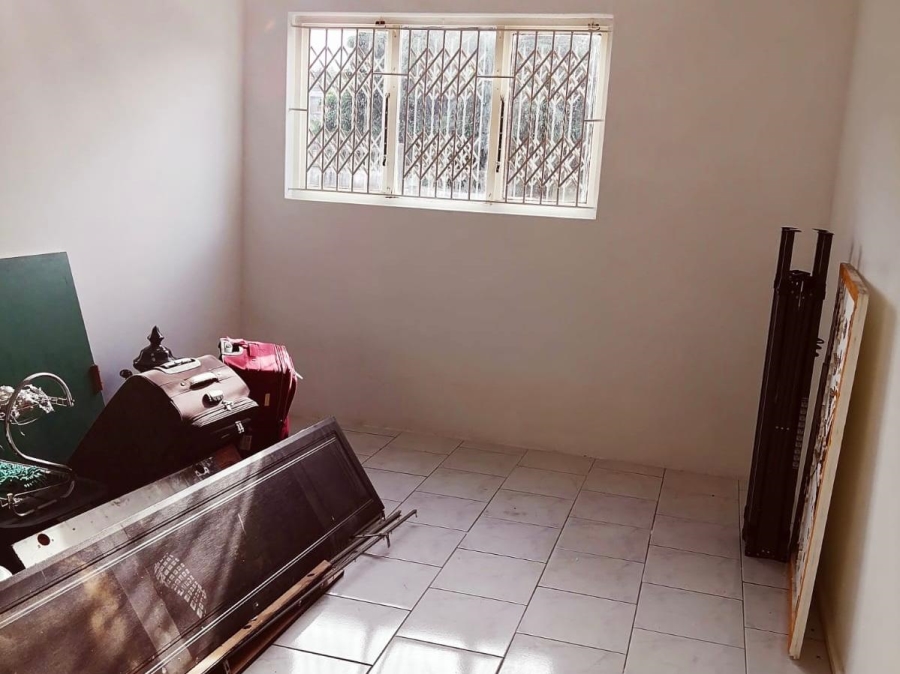 6 Bedroom Property for Sale in Umhlatuzana KwaZulu-Natal