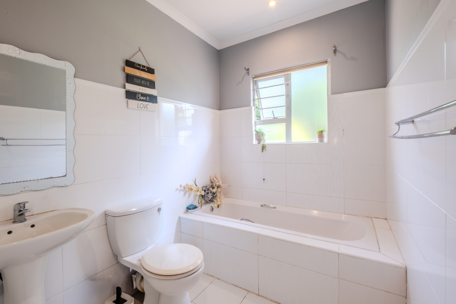 4 Bedroom Property for Sale in Umhlanga KwaZulu-Natal