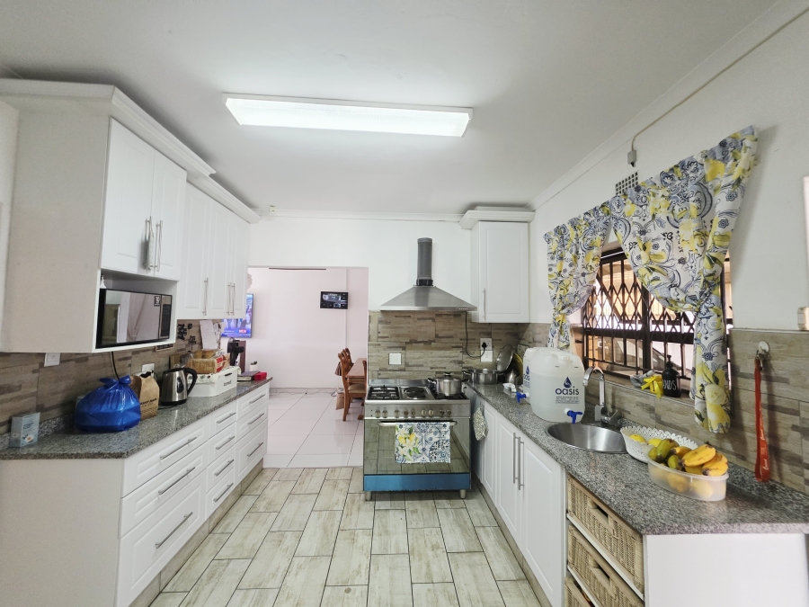3 Bedroom Property for Sale in Brackenham KwaZulu-Natal