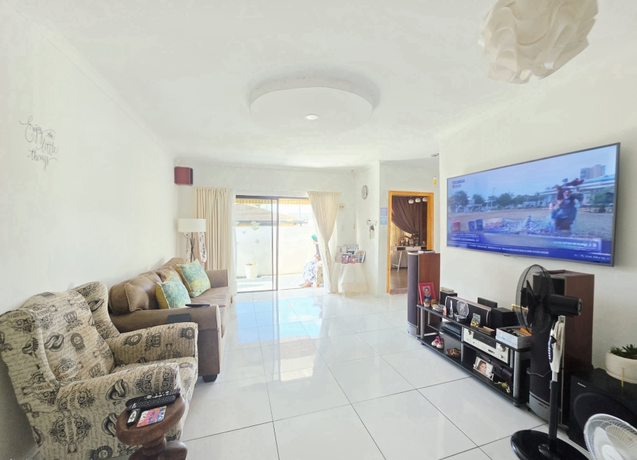 3 Bedroom Property for Sale in Brackenham KwaZulu-Natal