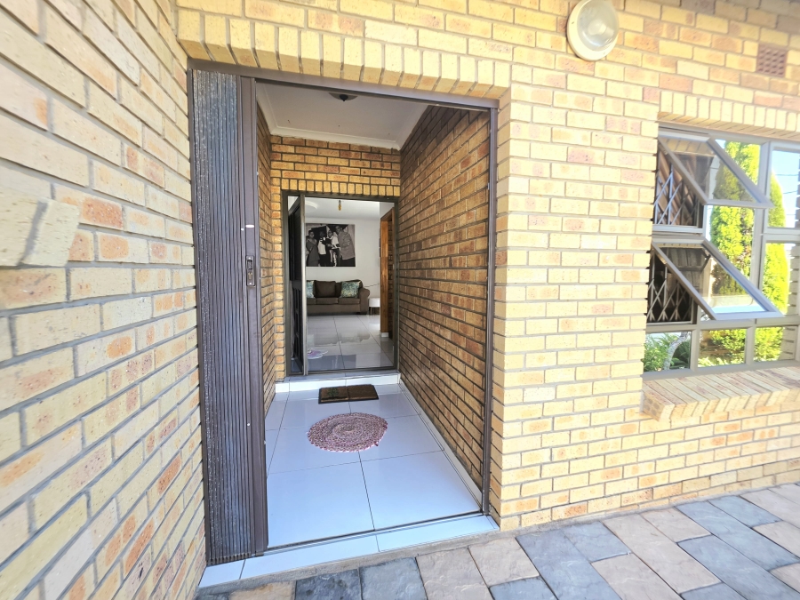 3 Bedroom Property for Sale in Brackenham KwaZulu-Natal
