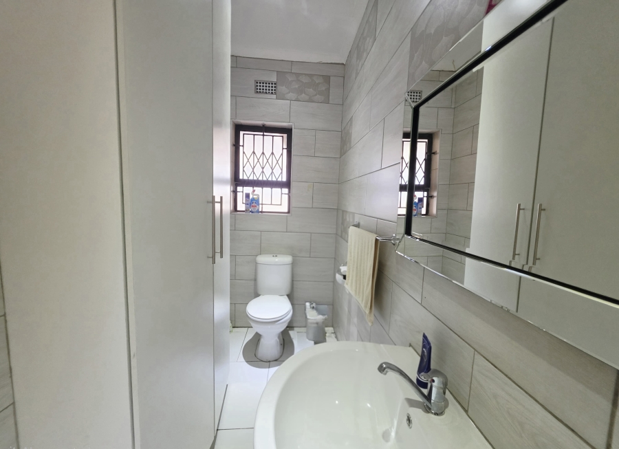 3 Bedroom Property for Sale in Brackenham KwaZulu-Natal