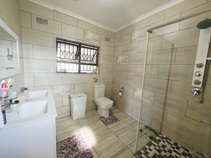 3 Bedroom Property for Sale in Brackenham KwaZulu-Natal