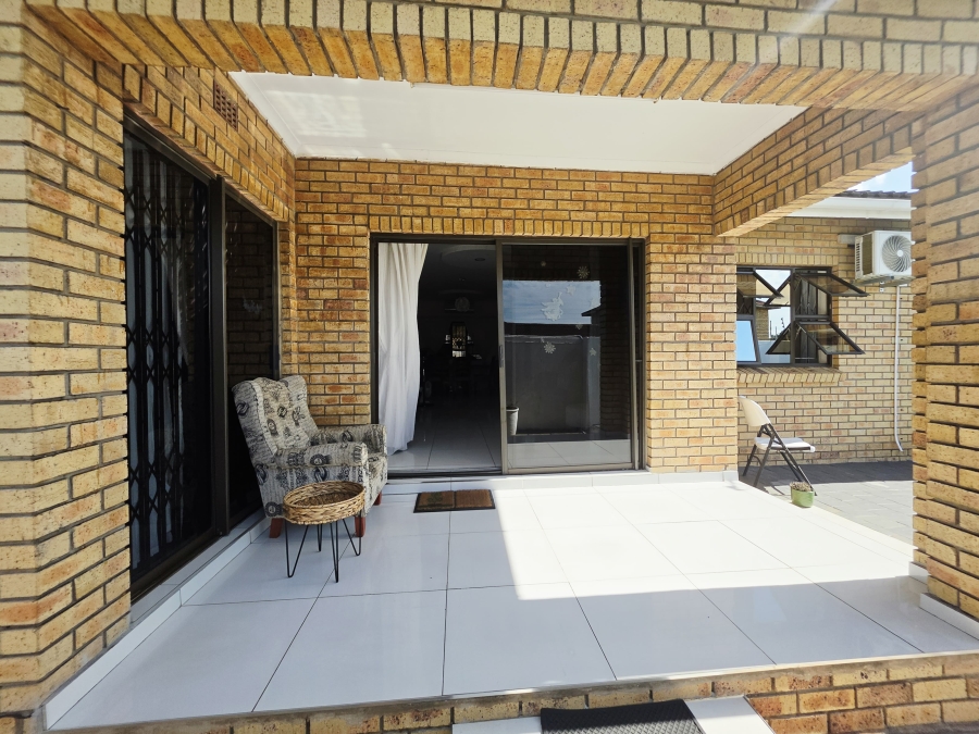 3 Bedroom Property for Sale in Brackenham KwaZulu-Natal
