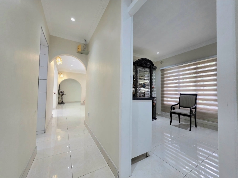 5 Bedroom Property for Sale in Isipingo Beach KwaZulu-Natal