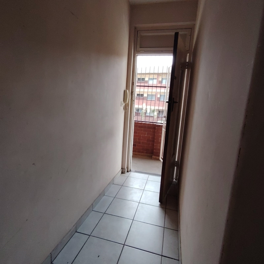 To Let 2 Bedroom Property for Rent in Scottsville KwaZulu-Natal