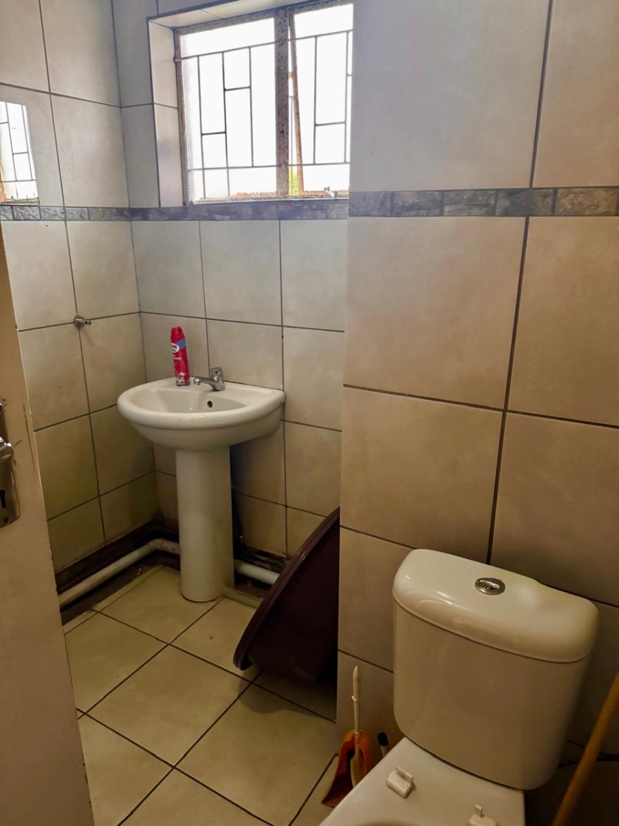 To Let 2 Bedroom Property for Rent in Scottsville KwaZulu-Natal