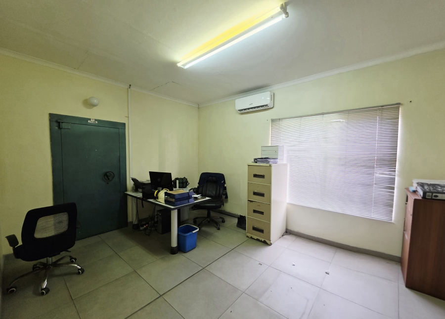 To Let Commercial Property for Rent in Alton KwaZulu-Natal