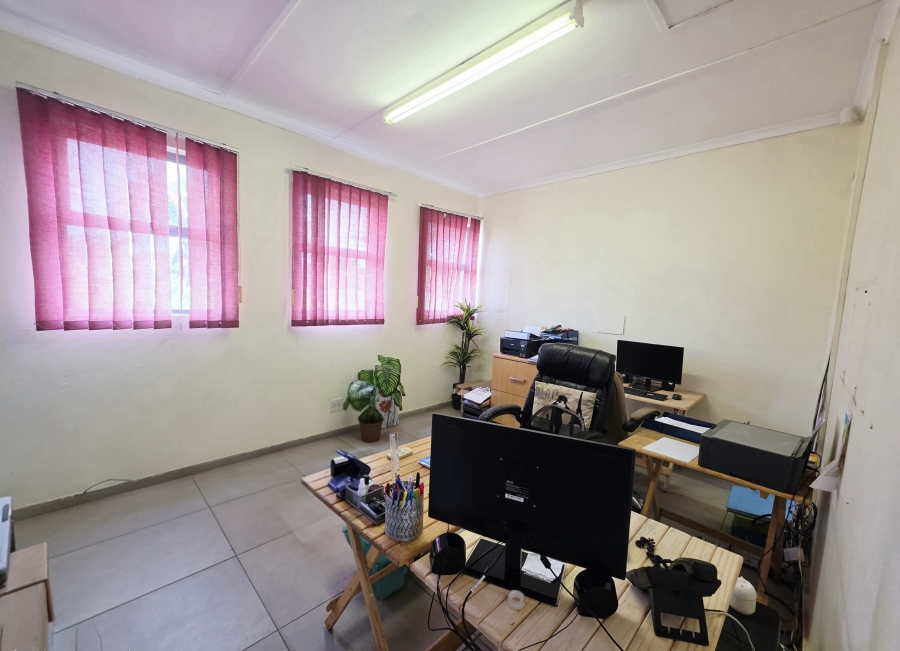 To Let Commercial Property for Rent in Alton KwaZulu-Natal