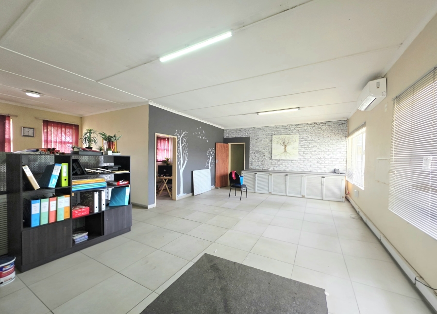 To Let Commercial Property for Rent in Alton KwaZulu-Natal